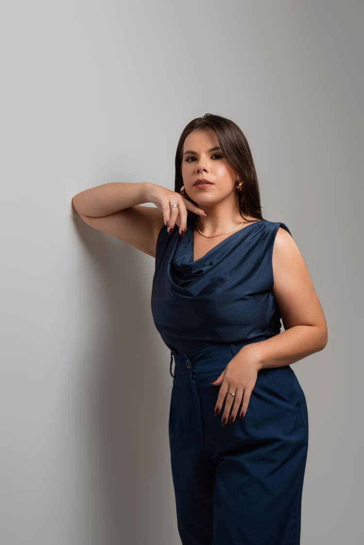Dra. Camila Martins — Advogada, Martins Advogados Associados, Fazenda Rio Grande e Curitiba